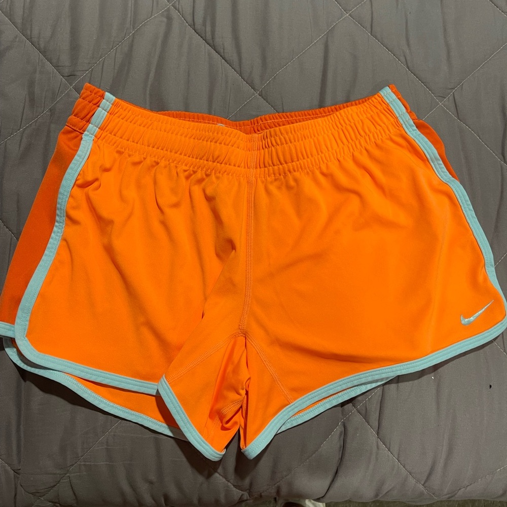 womens nike shorts